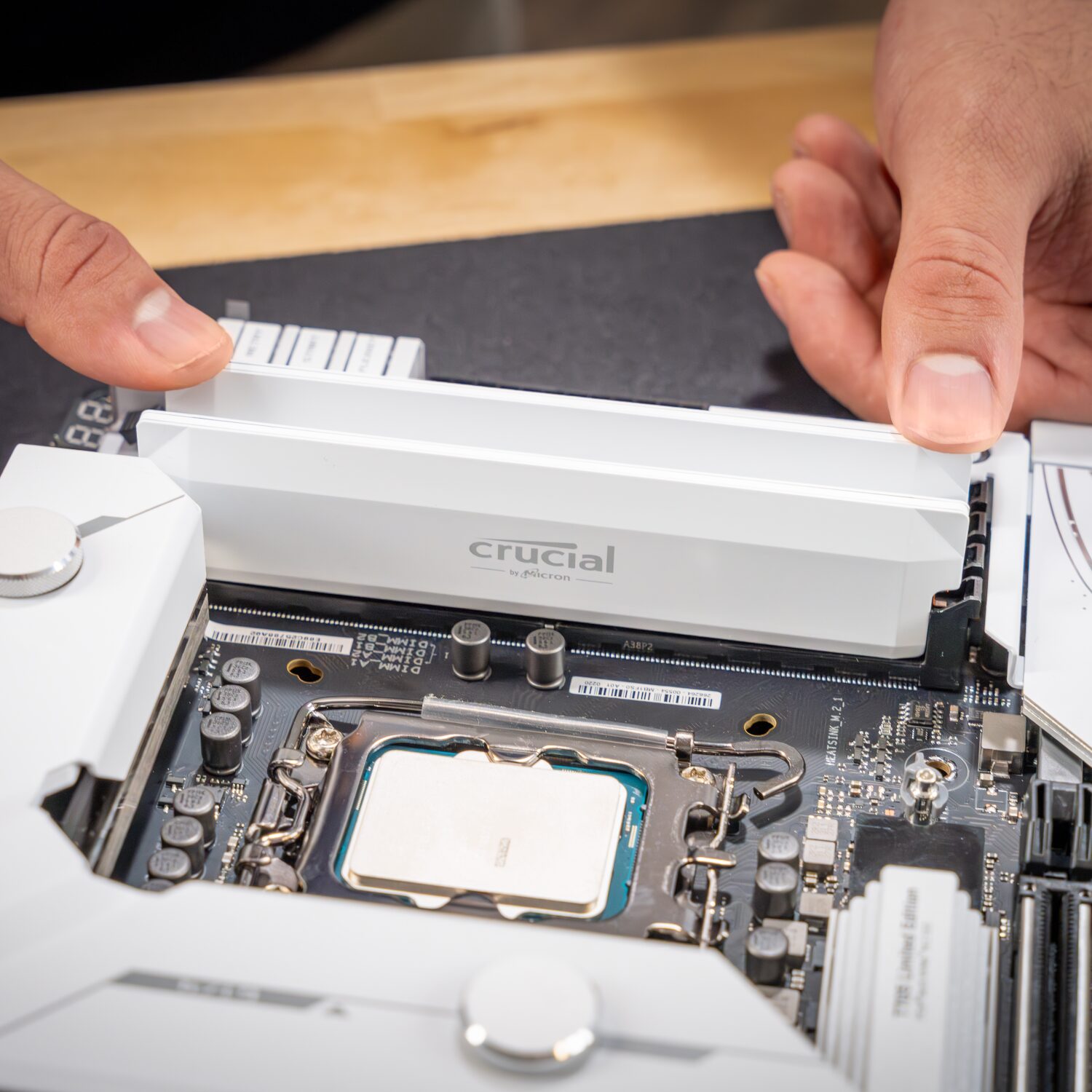 64GB Crucial Pro DDR5-6400 Overclocking Memory Kit - White - Image 4